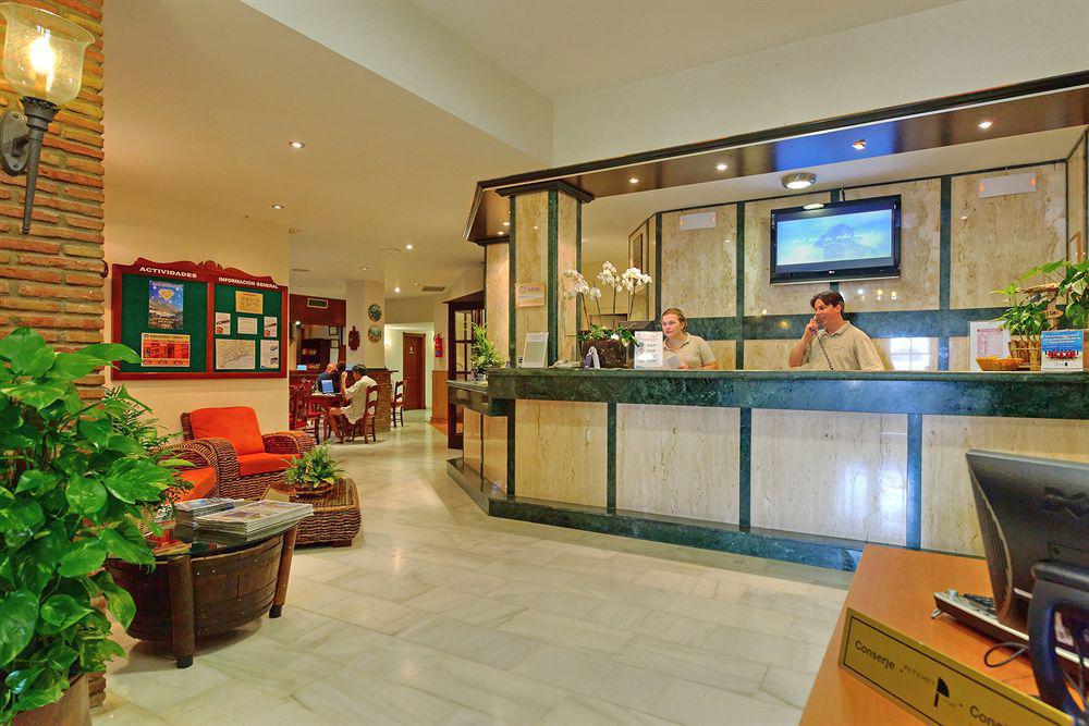 Апарт отель Mijas Costa Oasis By Grangefield Oasis Club Ситио-де-Калаонда Экстерьер фото